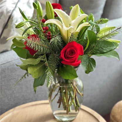 Sparkling Snowflakes Bouquet – A & A FLORIST, Chester SC