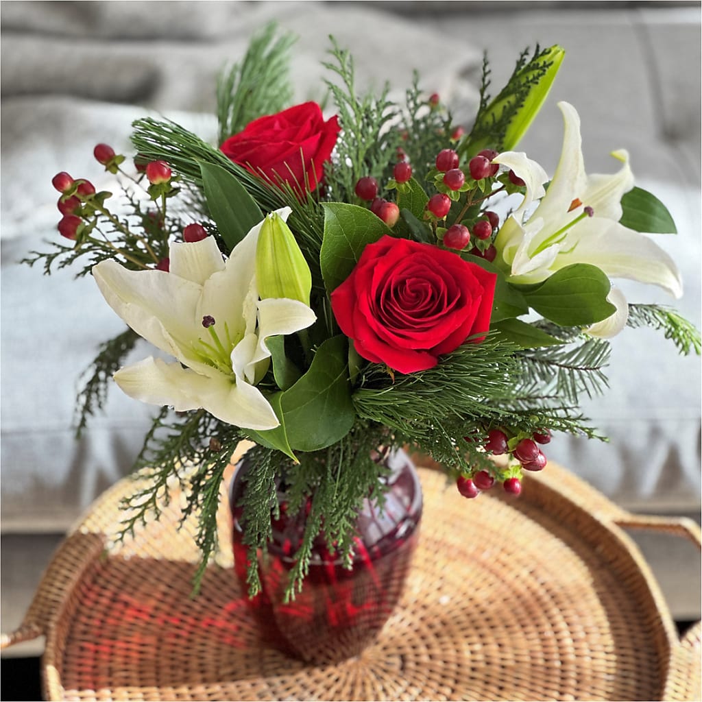 Evergreen Delight Bouquet – A & A FLORIST, Chester SC