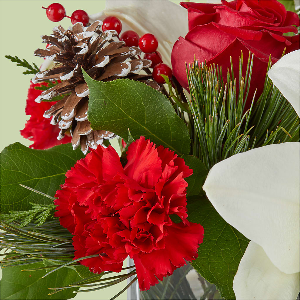 Glistening Icicles Bouquet – A & A FLORIST, Chester SC